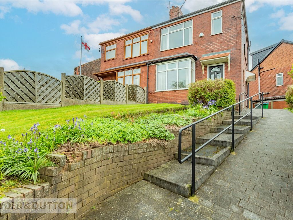 3 bed semidetached house for sale in Berwyn Avenue, Middleton