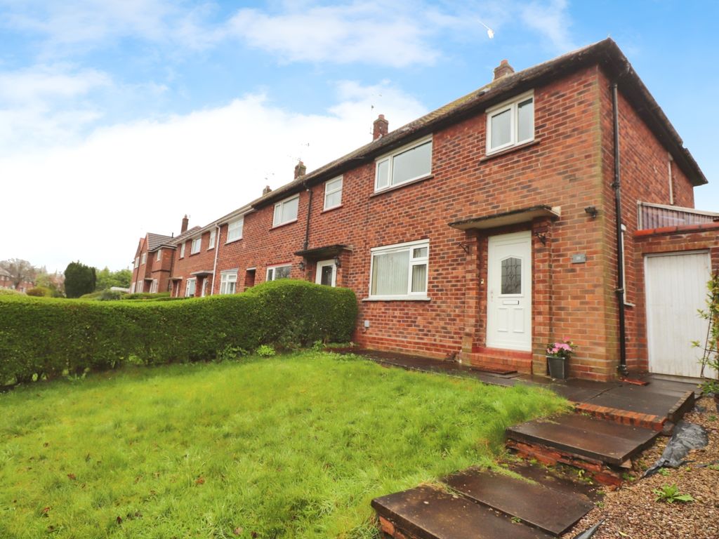 3 bed semidetached house for sale in Ravenscroft Road, Crewe CW2, £