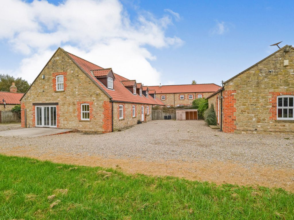 4 bed barn conversion for sale in Coatham Stob, StocktonOnTees TS21