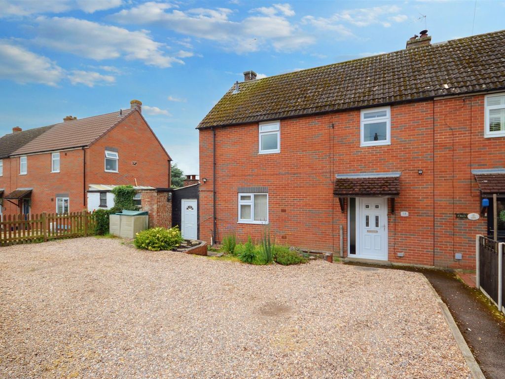 3 bed semidetached house for sale in Lyveden Road, Brigstock