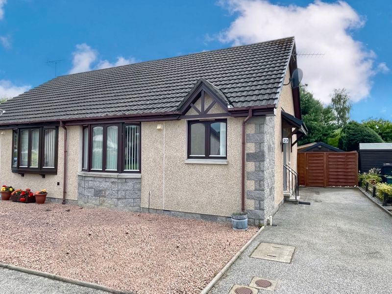 2 bed bungalow for sale in Leslie Crescent, Alford AB33, £150,000 Zoopla