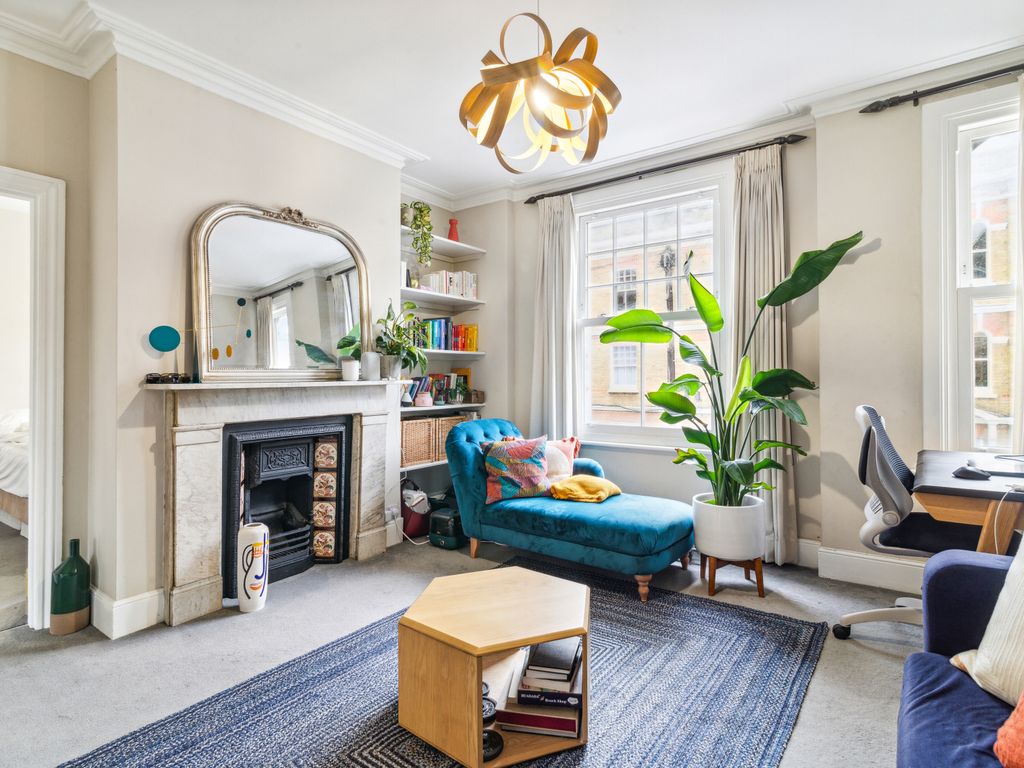 1 bed flat to rent in St Olafs Road, Munster Village SW6, £1,750 pcm