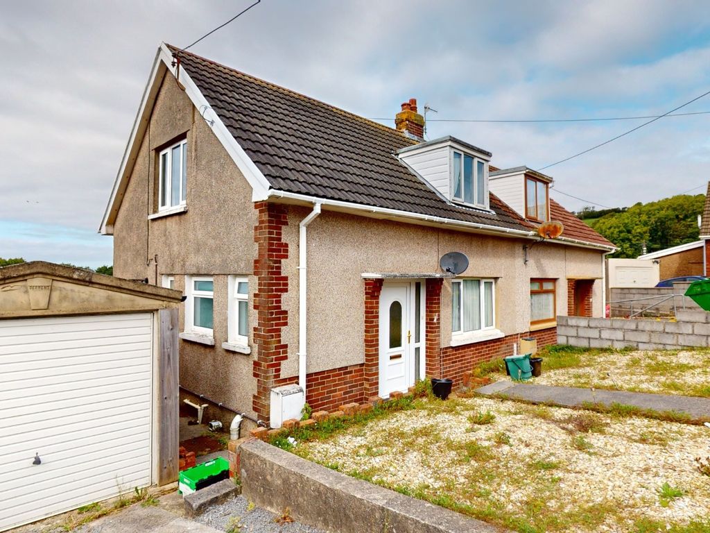 2 bed semidetached bungalow to rent in Dolau Fan Road, Burry Port