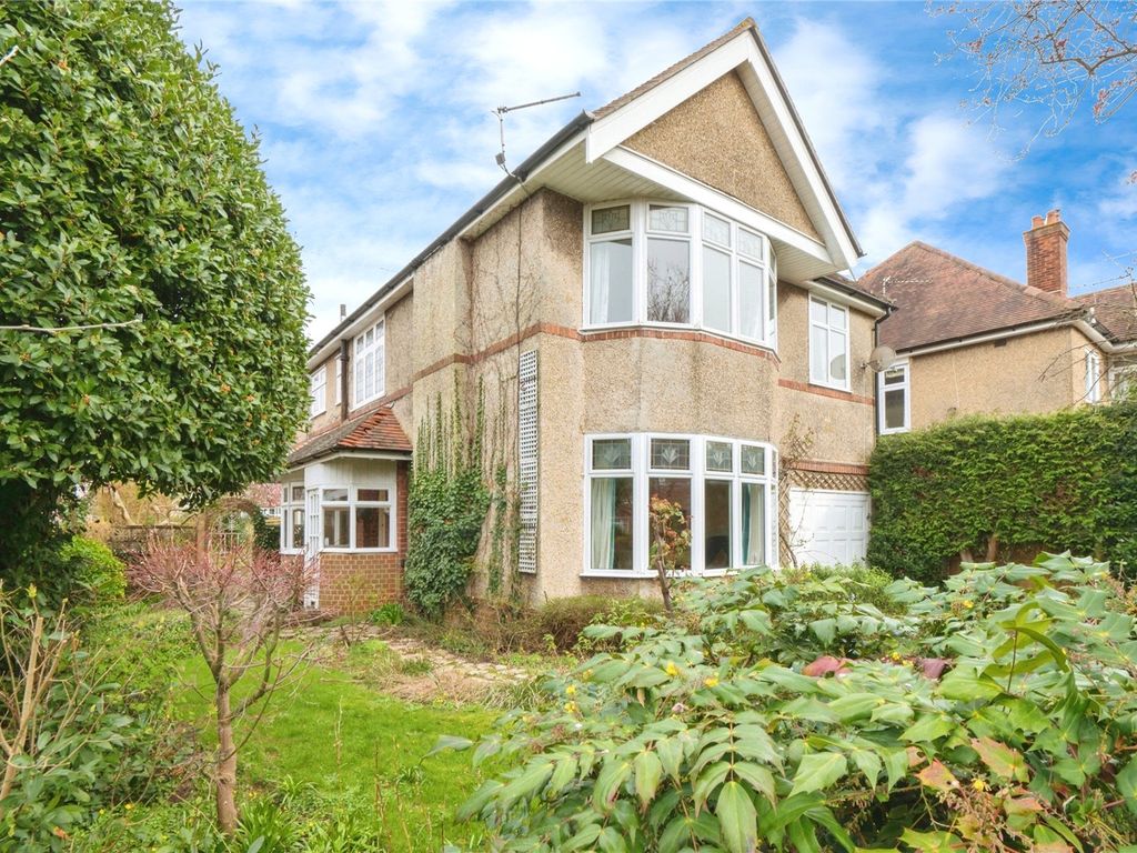 4 bed detached house for sale in Wilton Road, Upper Shirley