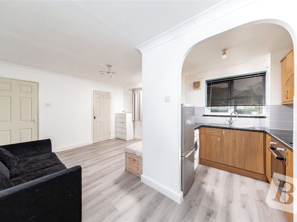 1 bed flat for sale in Latimer Drive, Hornchurch RM12 Zoopla