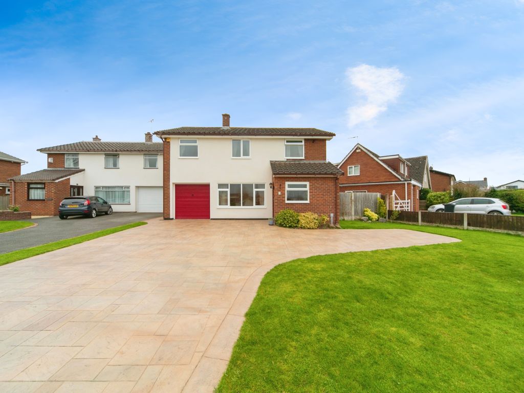 4 bed detached house for sale in Radnor Drive, Chester, Cheshire, West