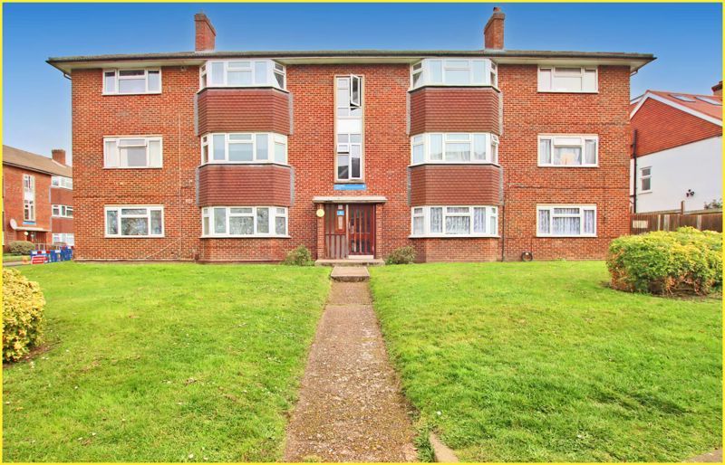 3 bed flat for sale in The Alders, West Wickham BR4 Zoopla