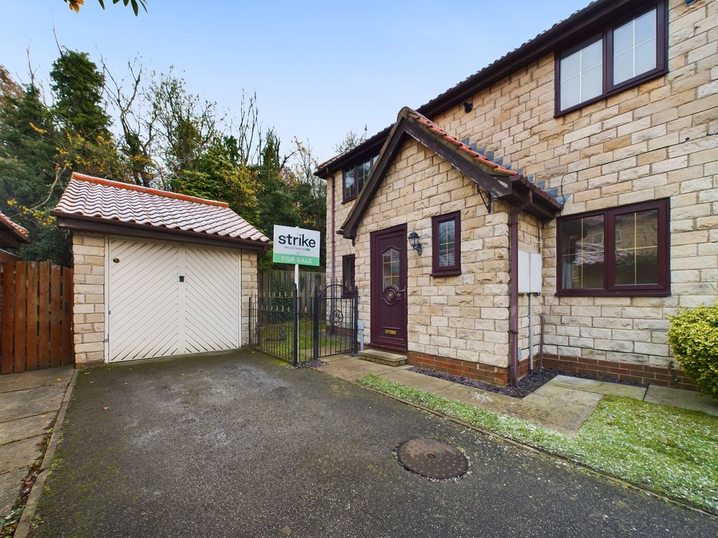 3 bed terraced house for sale in Farm Grange, Balby, Doncaster DN4, £