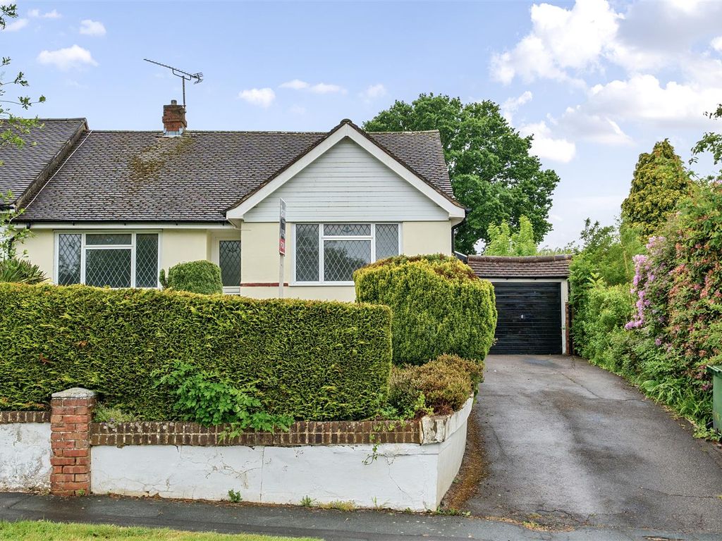 2 bed bungalow for sale in Medway, Crowborough TN6, £325,000 Zoopla