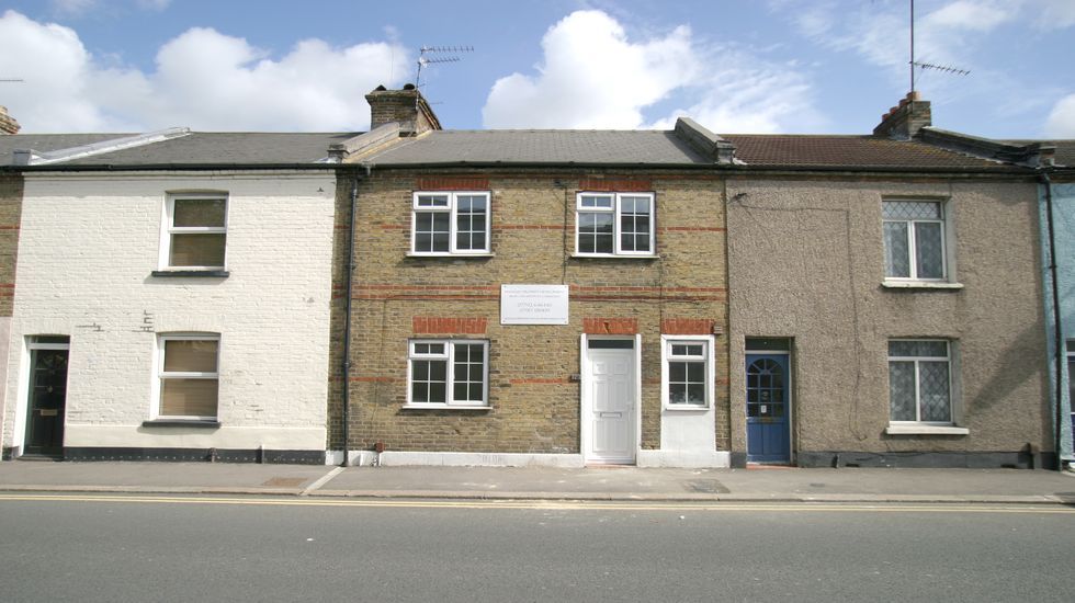 Room to rent in Arthur Road, Windsor SL4, £699 pcm Zoopla