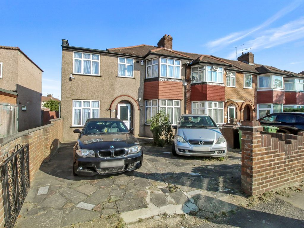 4 bed end terrace house for sale in Mollison Way, Edgware HA8, £650,000
