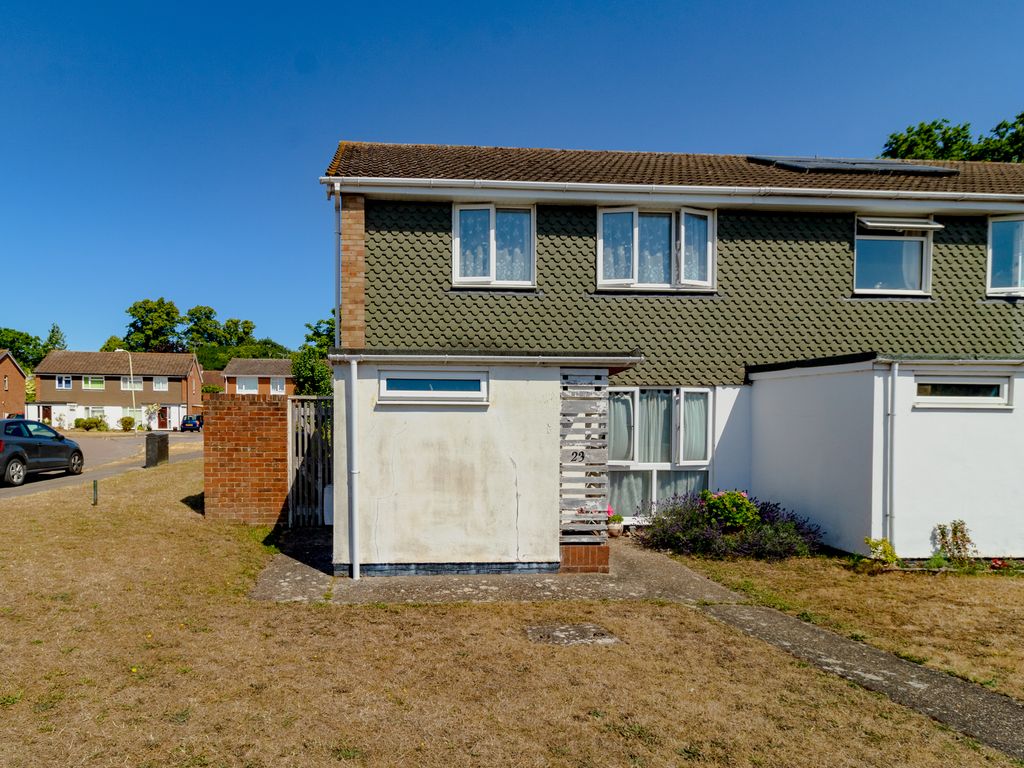 3 bed end terrace house for sale in Sherbourne Drive, Woodley