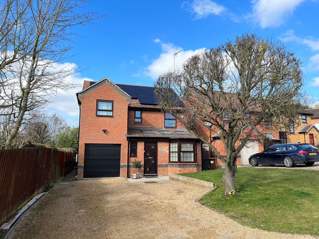 4 bed detached house for sale in Rushy End, East Hunsbury, Northampton NN4 Zoopla
