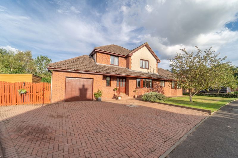 6 bed detached house for sale in Clova Drive, Murieston, Livingston
