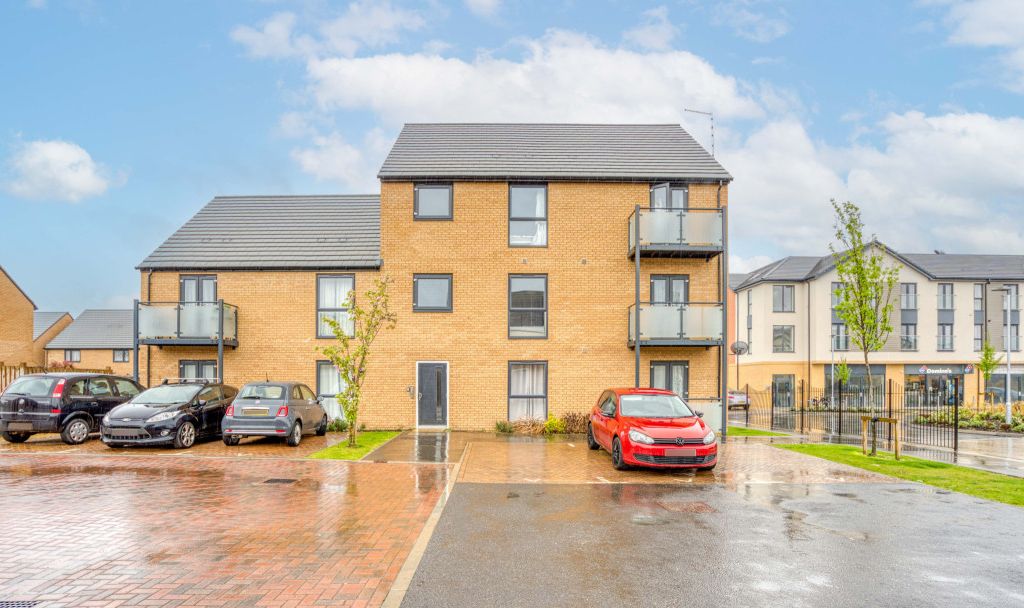 2 bed flat for sale in Octavian Road, Houghton Regis LU5 Zoopla