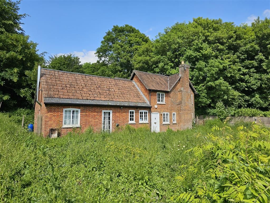 3 bed detached house for sale in Compton Street, Compton, Winchester