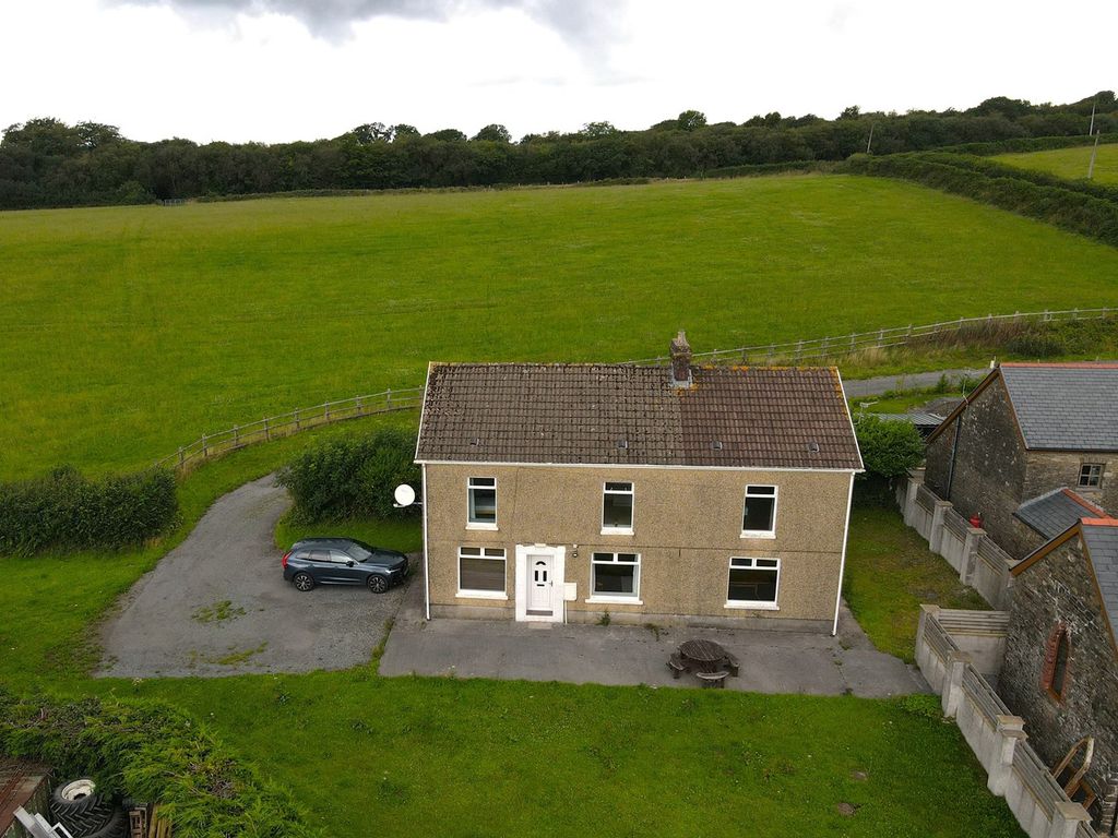 4 bed detached house for sale in Llannon, Llanelli SA14, £375,000 Zoopla