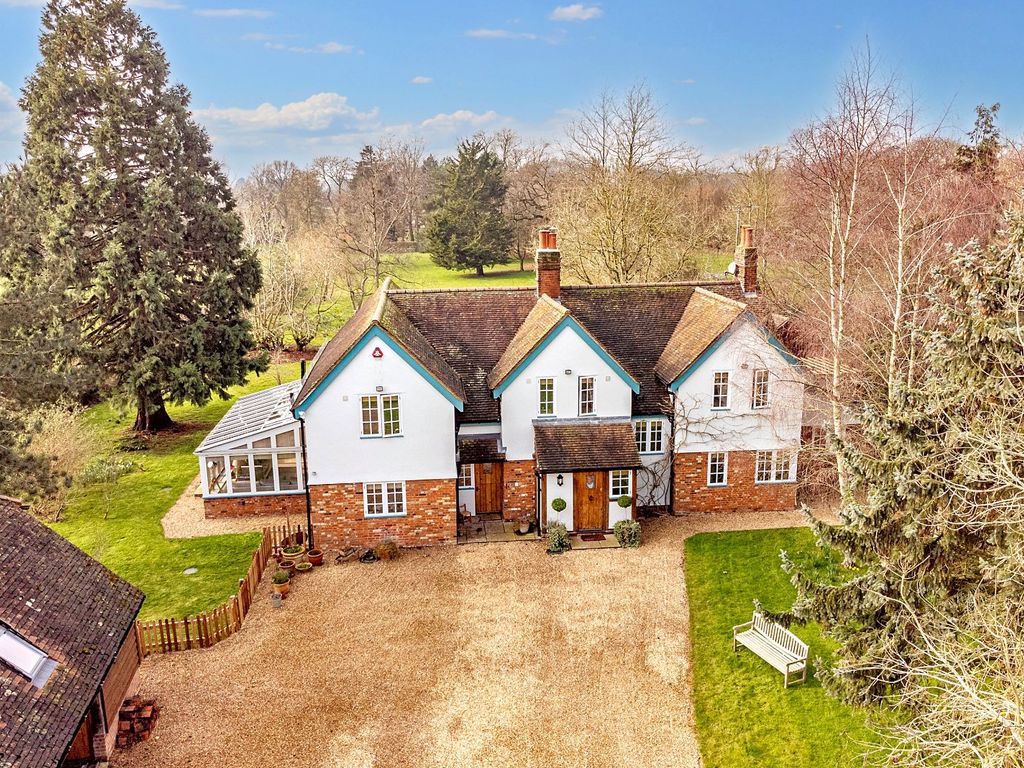 4 bed detached house for sale in Wood End, Ardeley, Stevenage