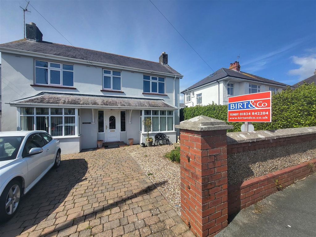 3 bed detached house for sale in Serpentine Road, Tenby SA70 Zoopla