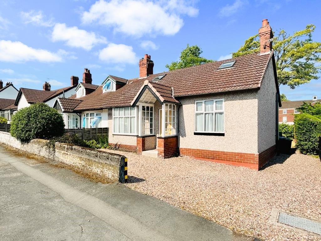 4 bed bungalow for sale in Acacia Avenue, Hale, Altrincham WA15 Zoopla