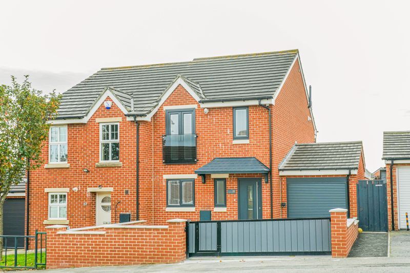 4 bed semidetached house for sale in 36 Shetland Avenue, Thornaby