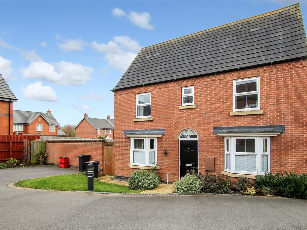 3 bed semidetached house for sale in Tilly Mews, Measham, Swadlincote