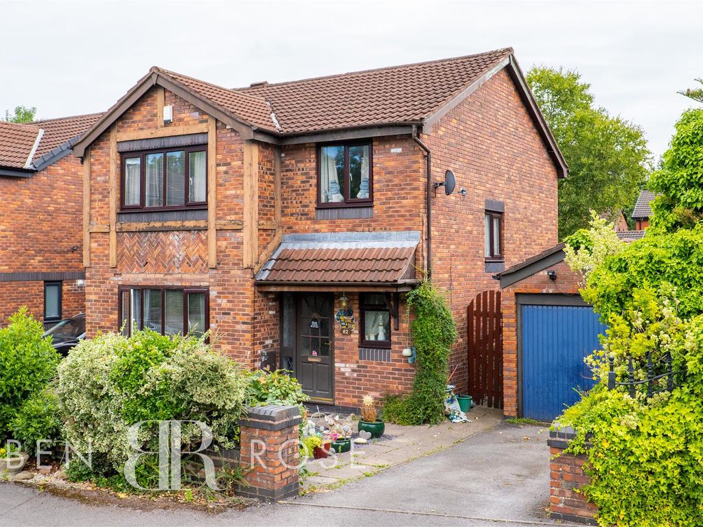 4 bed detached house for sale in Cam Wood Fold, ClaytonLeWoods