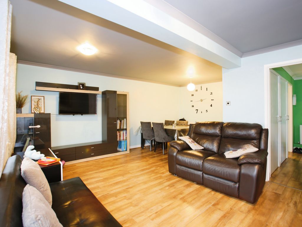 3 bed semidetached house for sale in Abbey Road, Yeovil BA21 Zoopla