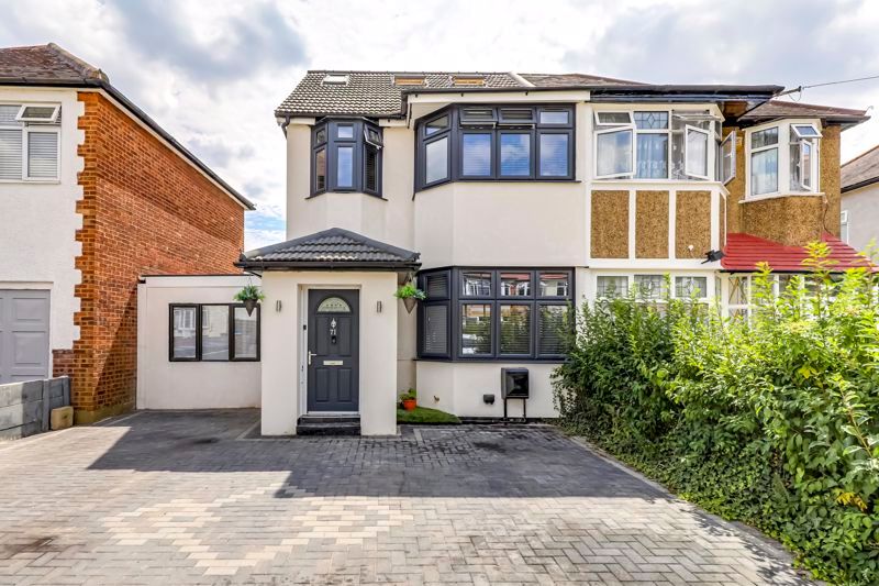 6 bed semidetached house for sale in Cedar Avenue, Enfield EN3 Zoopla