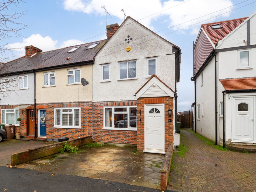 3 bed end terrace house for sale in Alberta Avenue, Cheam, Sutton SM1