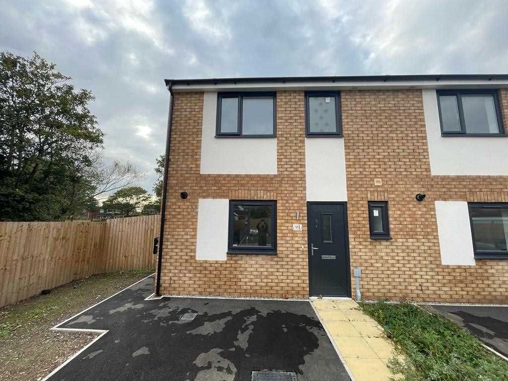 4 bed semidetached house to rent in Bermuda Road, Moreton, Wirral CH46