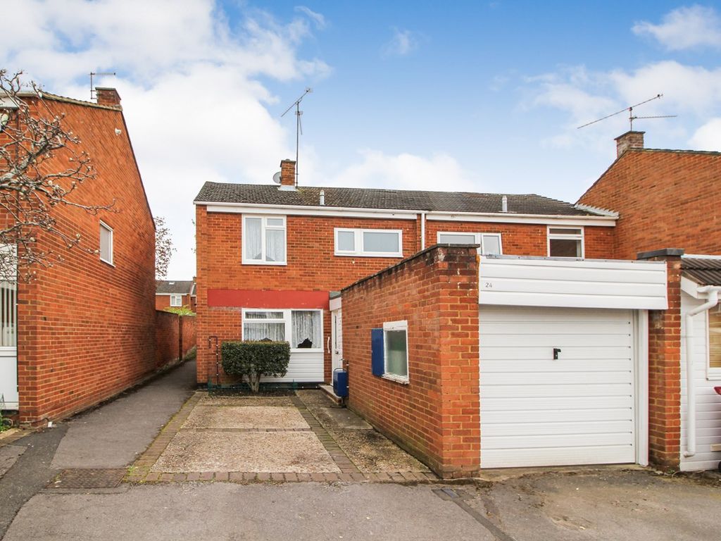 3 bed semidetached house for sale in Kirton Close, Reading RG30 Zoopla