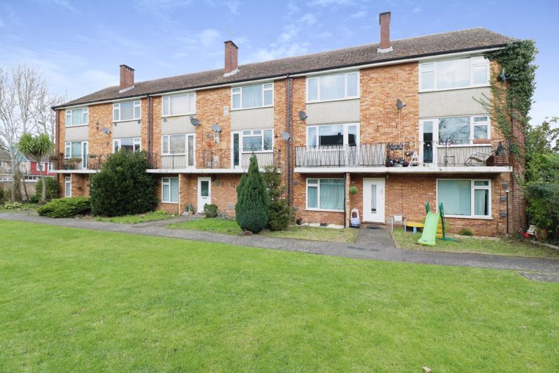 2 bed for sale in Coleridge Crescent, Colnbrook, Slough SL3
