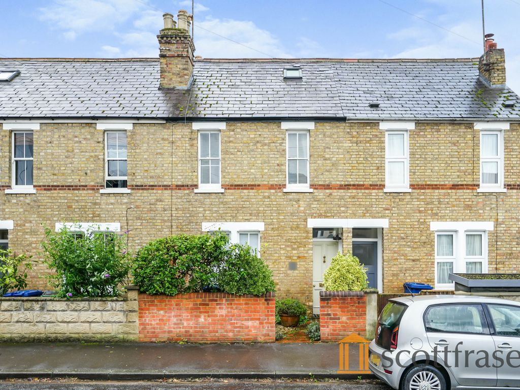 3 bed terraced house to rent in Edgeway Road, Marston OX3, £2,300 pcm