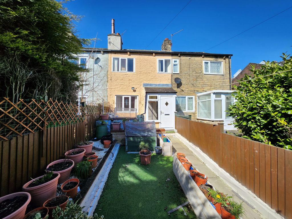 2 bed terraced house for sale in Thorn Tree Street, Halifax HX1, £