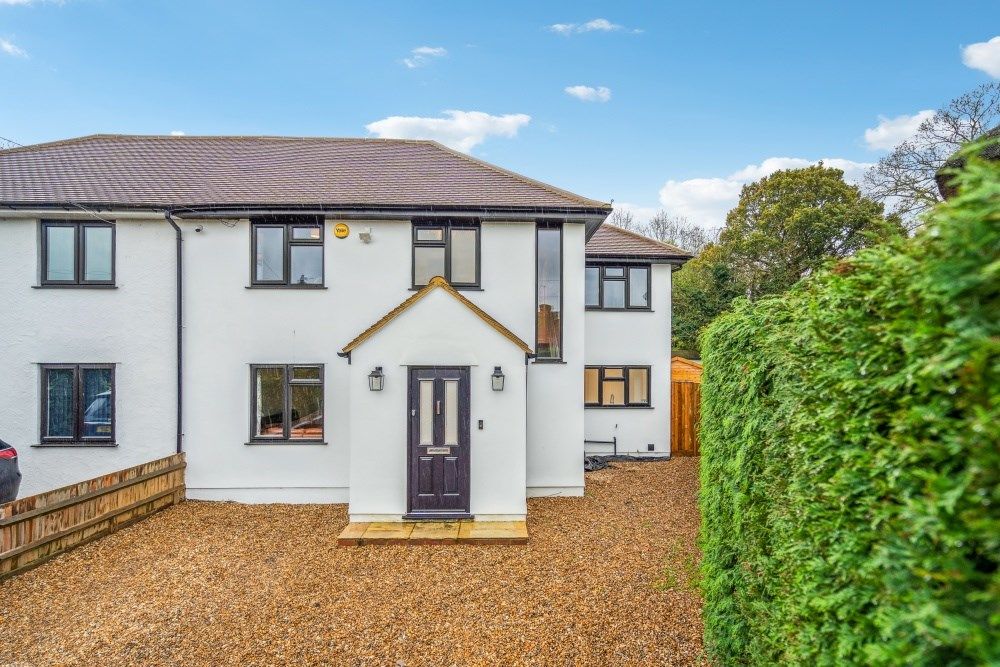 4 bed semidetached house for sale in The Ridings, Iver SL0, £960,000