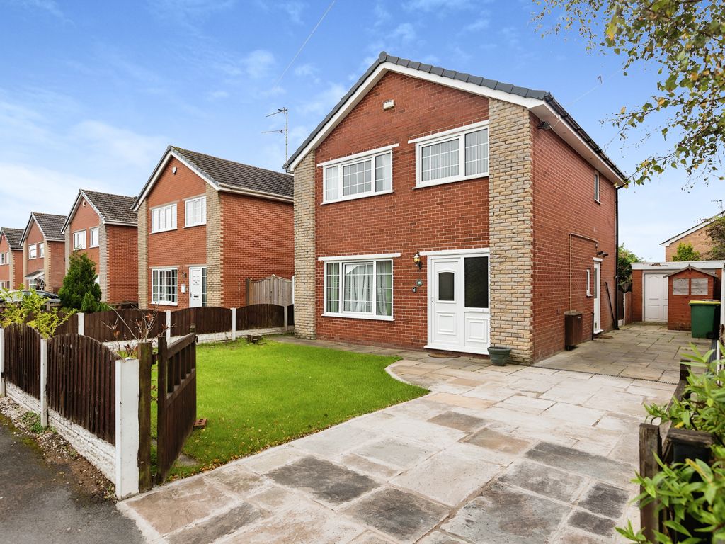 4 bed detached house for sale in Merton Avenue, Preston PR2, £360,000