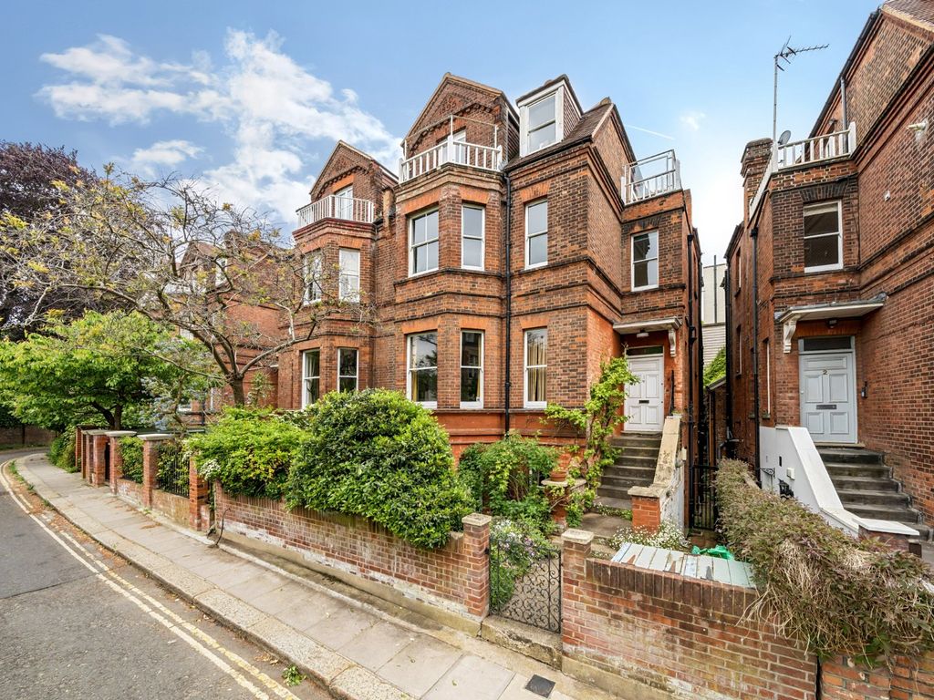 4 bed semidetached house for sale in Windmill Hill, London NW3 Zoopla