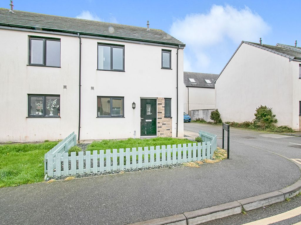 3 bed semidetached house for sale in Dolcoath Avenue, Camborne