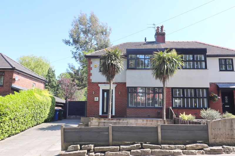 3 bed semidetached house for sale in Mosley Common Road, Worsley