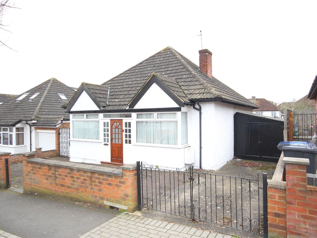 2 bed bungalow for sale in Heming Road, Edgware, Middlesex HA8 Zoopla