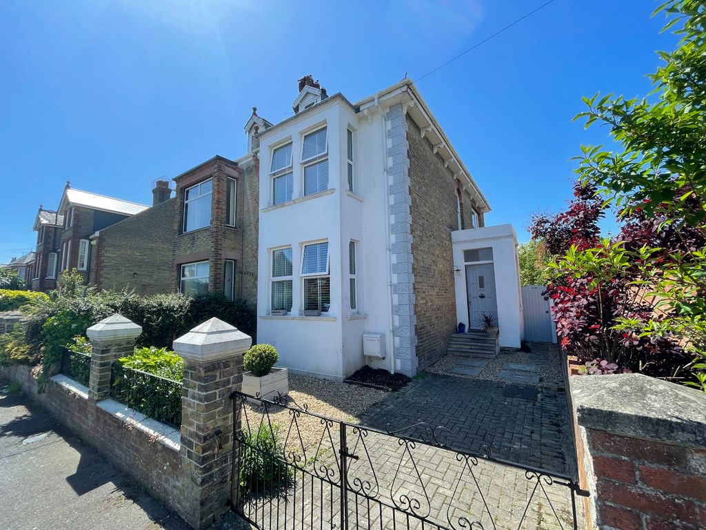 4 bed semidetached house for sale in Cowper Road, Deal CT14 Zoopla