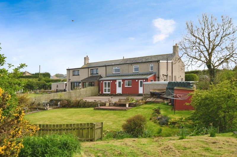 4 bed semidetached house for sale in St. Marks Court, Wellwood Street