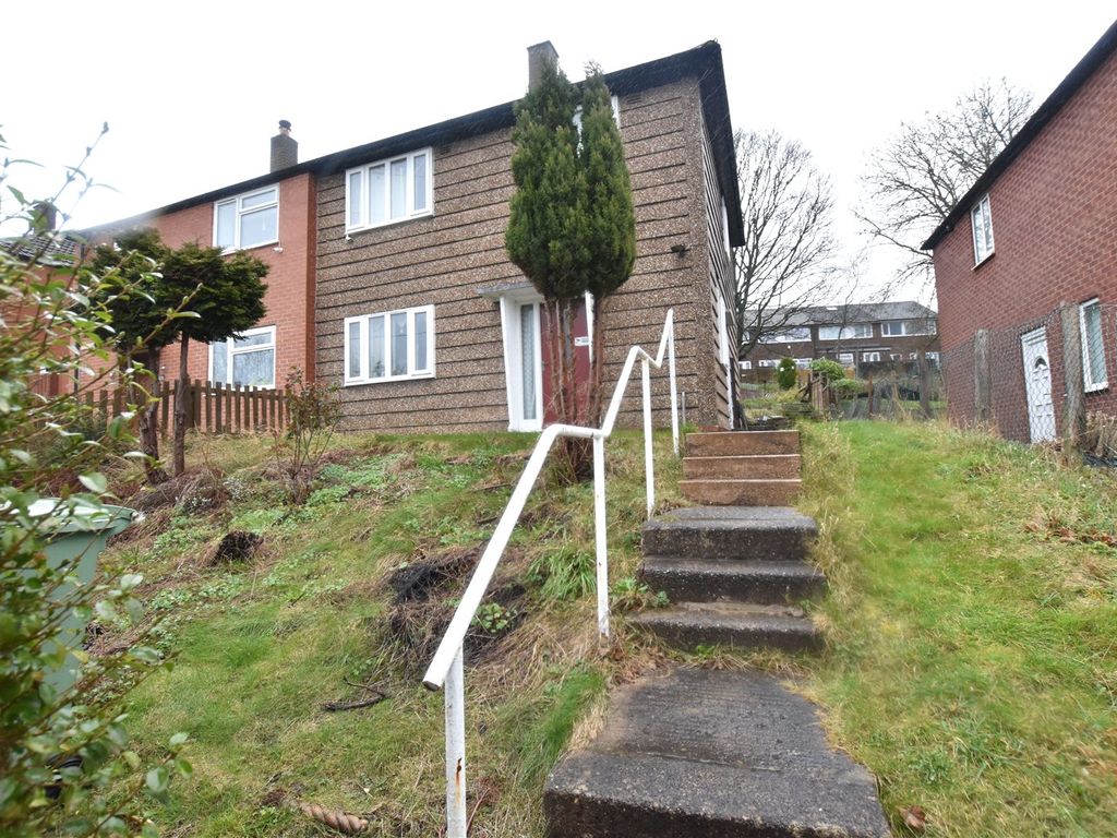 3 bed semidetached house for sale in Kentmere Avenue, Seacroft, Leeds