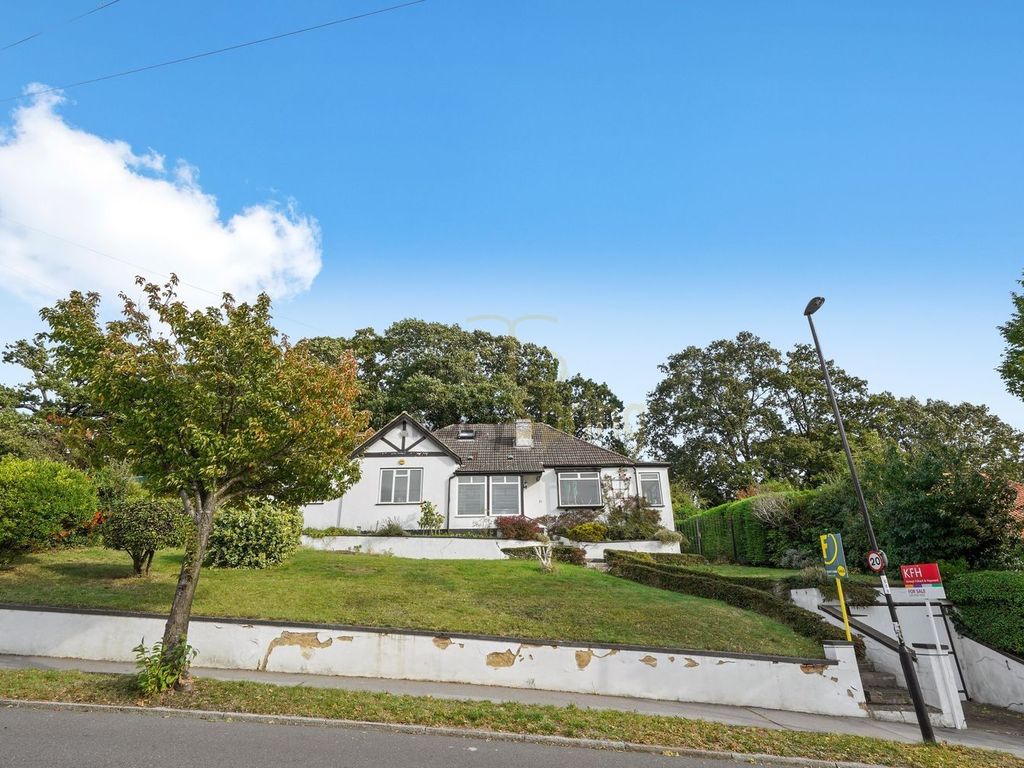 5 bed bungalow for sale in Downsview Road, London SE19, £900,000 Zoopla