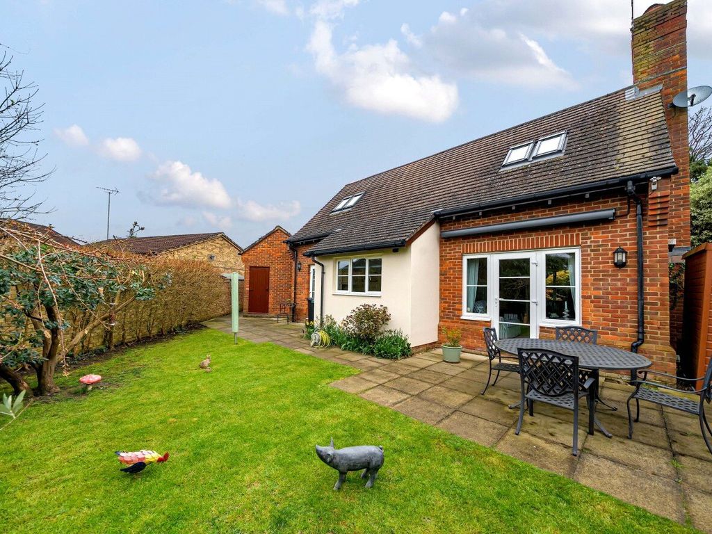 3 bed bungalow for sale in Sheepcot Drive, Watford, Hertfordshire WD25, £700,000 Zoopla