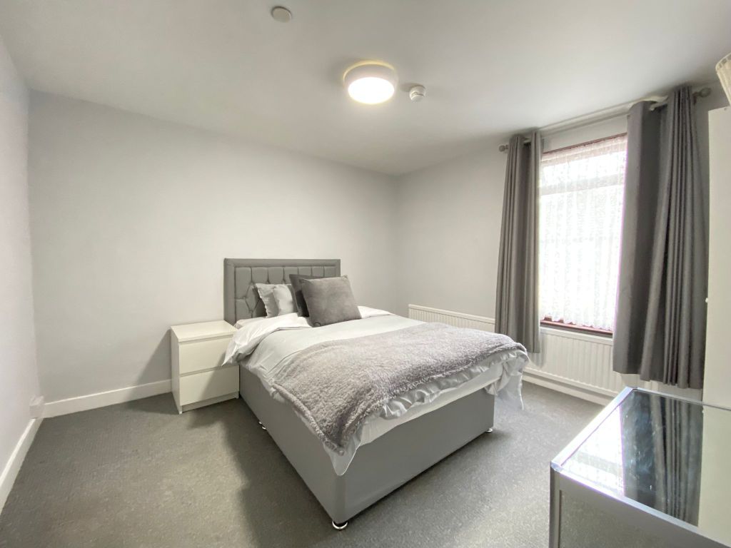 6 bed shared to rent in Colney Road, Dartford DA1, £725