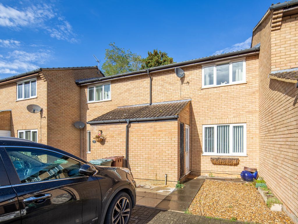 2 bed terraced house for sale in Medina Gardens, Bicester OX26 Zoopla