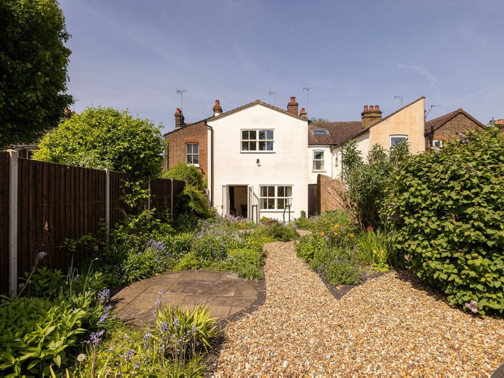 3 bed semidetached house for sale in Great Northern Road, Dunstable