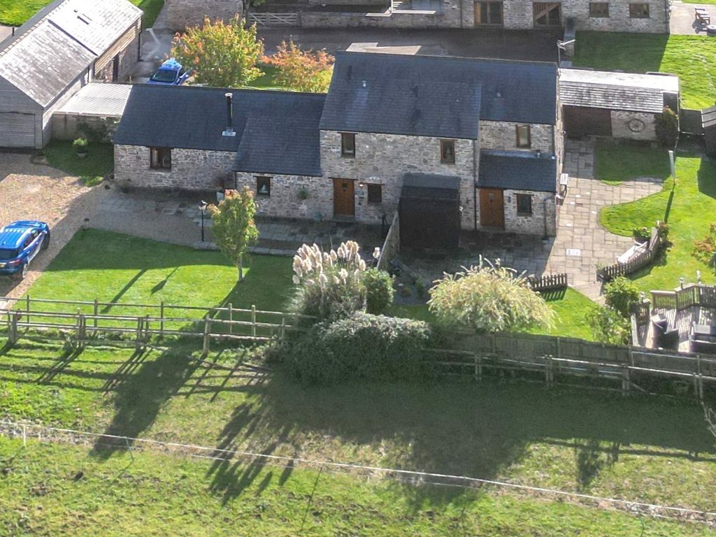 3 bed detached house for sale in Waunarw Farm, Magor, Caldicot